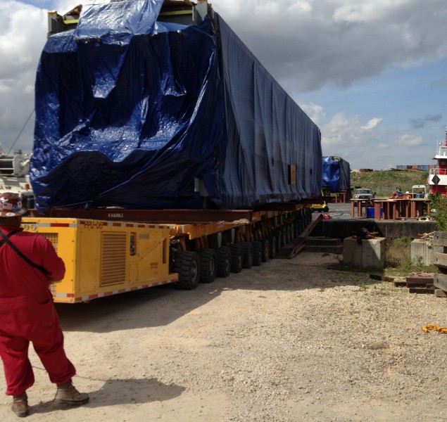 Q_Air Freight Forwarding_Barge offloading (14)