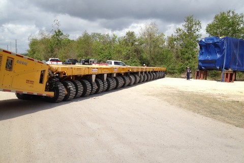 Q_Air Freight Forwarding_barge offloading (8)
