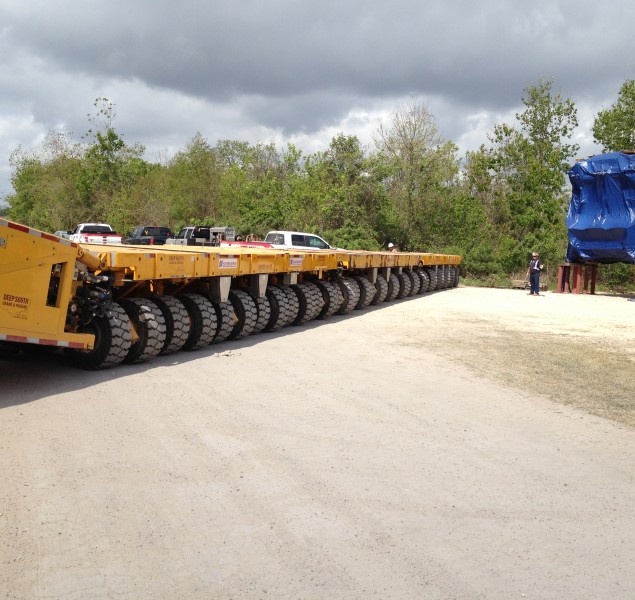 Q_Air Freight Forwarding_barge offloading (8)